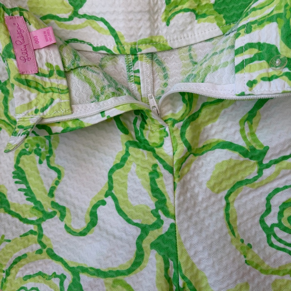 Lilly Pulitzer Sz 000 (XXS) Green and White Floral Shorts 100% Cotton Resortwear - Picture 6 of 7